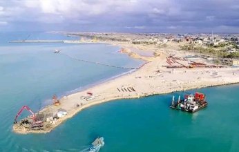 مصر تغلق ميناء العريش البحري بسبب الظروف الجوية