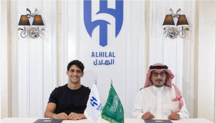 الهلال السعودي يجدد عقد حارسه ياسين بونو الهلال السعودي يجدد عقد حارسه ياسين بونو