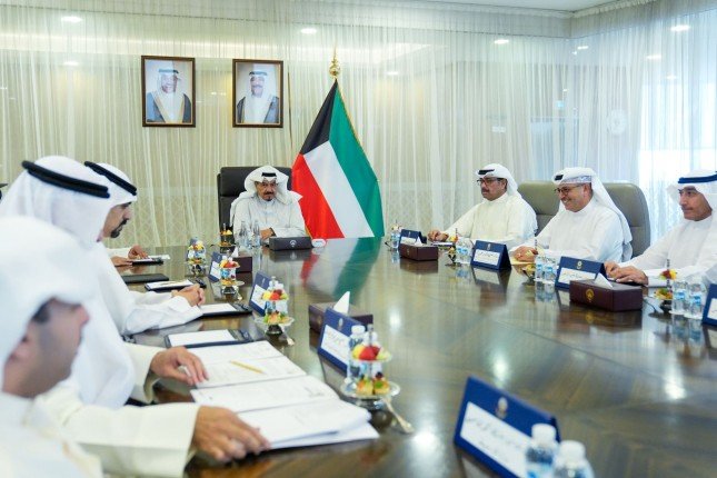 رئيس مجلس الوزراء الكويتي يترأس الاجتماع الـ32 للجنة الوزارية لمتابعة المشاريع التنموية الكبرى في البلاد رئيس مجلس الوزراء الكويتي يترأس الاجتماع الـ32 للجنة الوزارية لمتابعة المشاريع التنموية الكبرى في البلاد