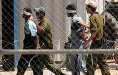 إسرائيل تجمع الأسرى الفلسطينيين في سجني عوفر والنقب للإفراج عنهم إسرائيل تجمع الأسرى الفلسطينيين في سجني عوفر والنقب للإفراج عنهم