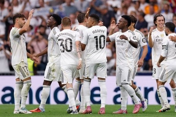 مواجهة قوية.. بث مباشر لمباراة ريال مدريد ويوفنتوس في دوري أبطال أوروبا مواجهة قوية.. بث مباشر لمباراة ريال مدريد ويوفنتوس في دوري أبطال أوروبا