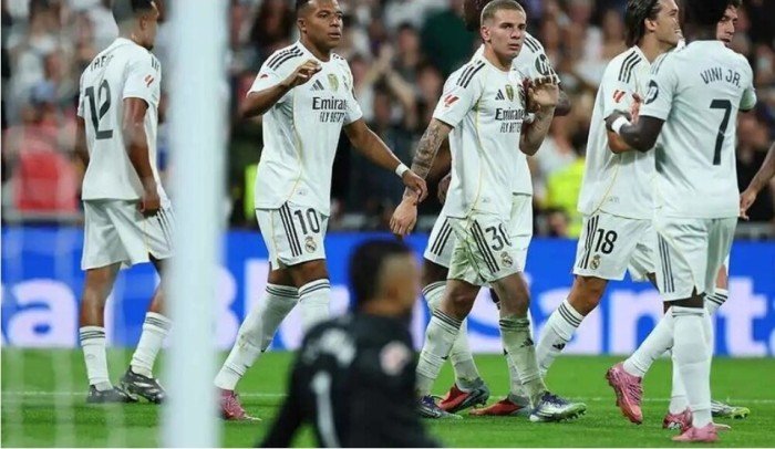 الأهلي السعودي يرصد مبلغ خرافي تمهيدًا لضم نجم ريال مدريد الأهلي السعودي يرصد مبلغ خرافي تمهيدًا لضم نجم ريال مدريد