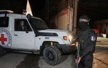 الصليب الأحمر يستعد لتسلُّم جثماني محتجزين اثنين جنوب غزة
