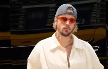 جاستن بيبر يشعل الترند العالمي بـ«إطلالة غير متوقعة» وعناق يثير الجدل.. ما القصة؟