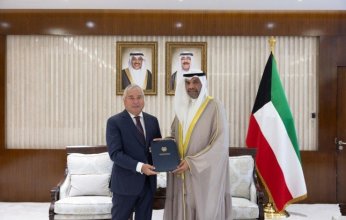 وزير الخارجية الكويتي يتلقى رسالة من نظيره في طاجكستان تتصل بالعلاقات الثنائية بين البلدين