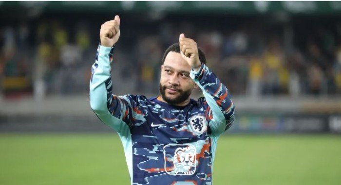 "واقعة غريبة" تحرم ديباي من الانضمام لصفوف منتخب هولندا "واقعة غريبة" تحرم ديباي من الانضمام لصفوف منتخب هولندا