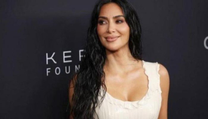 كيم كارداشيان تكشف عن تطورات حالتها الصحية.. ما التفاصيل؟ كيم كارداشيان تكشف عن تطورات حالتها الصحية.. ما التفاصيل؟