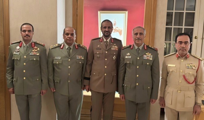 وكيل الحرس الوطني يبحث مع قائد الحرس الوطني الإماراتي تعزيز التعاون وتبادل الخبرات وكيل الحرس الوطني يبحث مع قائد الحرس الوطني الإماراتي تعزيز التعاون وتبادل الخبرات