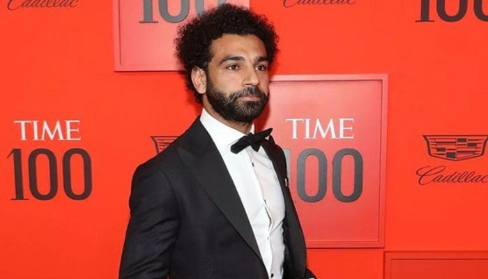محمد صلاح يروي تفاصيل أصعب أيامه: «كنت أقطع 9 ساعات يوميًا من أجل حلم الكرة» محمد صلاح يروي تفاصيل أصعب أيامه: «كنت أقطع 9 ساعات يوميًا من أجل حلم الكرة»