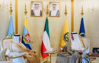 وزير الدفاع يبحث مع سفير البحرين لدى البلاد موضوعات مشتركة