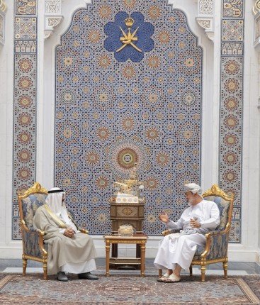 أمير الكويت وسلطان عمان يبحثان العلاقات الأخوية الراسخة ودعم مسيرة التعاون الثنائي المشترك أمير الكويت وسلطان عمان يبحثان العلاقات الأخوية الراسخة ودعم مسيرة التعاون الثنائي المشترك