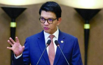 الجيش في مدغشقر يعلن توليه السلطة.. بعد عزل الرئيس