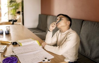 خمسة فروق جوهرية بين التوحد وفرط الحركة ونقص الانتباه