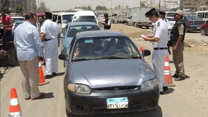 كنا تحت ثاثير الكحول.. .اعترافات مثيرة للمتهمين في واقعة "السيارة المخلة بالآداب" كنا تحت ثاثير الكحول.. .اعترافات مثيرة للمتهمين في واقعة "السيارة المخلة بالآداب"