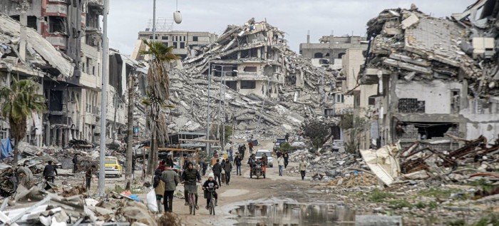 نداء استغاثة من وزارة الصحة الفلسطينية: عامان من الحرب يحولان غزة إلى مقبرة للنظام الصحي نداء استغاثة من وزارة الصحة الفلسطينية: عامان من الحرب يحولان غزة إلى مقبرة للنظام الصحي