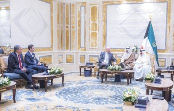 أمير الكويت يستقبل الرئيس التنفيذي لشركة جولدمان ساكس