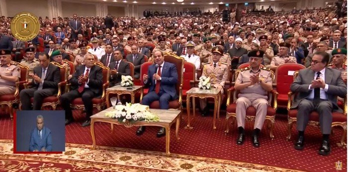 الرئيس السيسي: "مصر اجتازت التحديات ونجت من أخطار جمة" الرئيس السيسي: "مصر اجتازت التحديات ونجت من أخطار جمة"