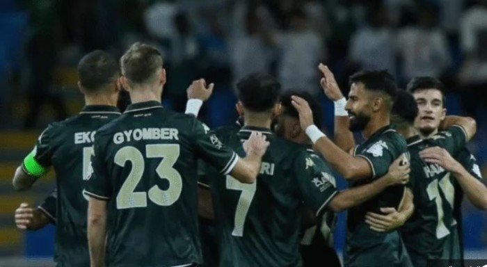 مواجهة حاسمة.. بث مباشر لمشاهدة مباراة النجمة والخلود في كأس السعودية مواجهة حاسمة.. بث مباشر لمشاهدة مباراة النجمة والخلود في كأس السعودية