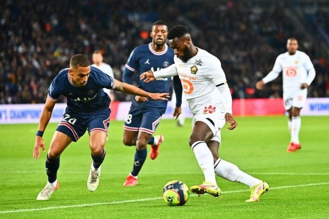 بث مباشر.. شاهد المواجهة القوية بين باريس سان جيرمان وليل في الدوري الفرنسي بث مباشر.. شاهد المواجهة القوية بين باريس سان جيرمان وليل في الدوري الفرنسي