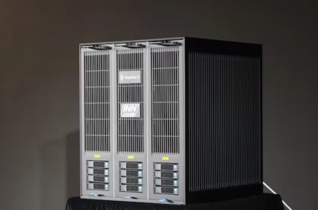 الصين تكشف عن خادم ذكاء اصطناعى بحجم الثلاجة يقلل استهلاك الطاقة بنسبة 90% الصين تكشف عن خادم ذكاء اصطناعى بحجم الثلاجة يقلل استهلاك الطاقة بنسبة 90%