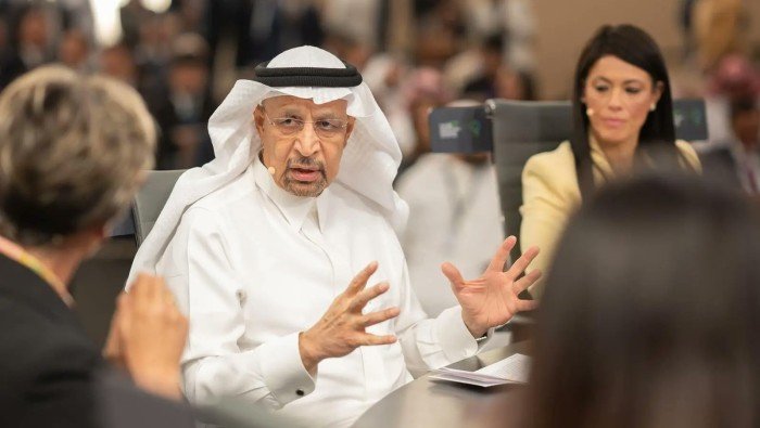 وزير الاستثمار السعودي: الاستثمار الأجنبي في المملكة تضاعف أربع مرات وتجاوز الأهداف الموضوعة وزير الاستثمار السعودي: الاستثمار الأجنبي في المملكة تضاعف أربع مرات وتجاوز الأهداف الموضوعة