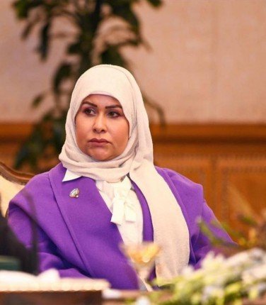 وزارة النفط تعلن تقديم نشرات الأخبار بتقنيات الواقع الافتراضي والفيديو (360) درجة وزارة النفط تعلن تقديم نشرات الأخبار بتقنيات الواقع الافتراضي والفيديو (360) درجة