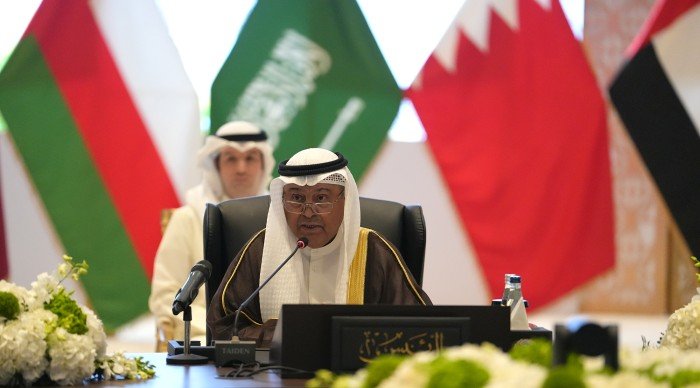 وزير النفط الكويتي يؤكد حرص قادة دول مجلس التعاون على حماية البيئة وصون مواردها الطبيعية وزير النفط الكويتي يؤكد حرص قادة دول مجلس التعاون على حماية البيئة وصون مواردها الطبيعية