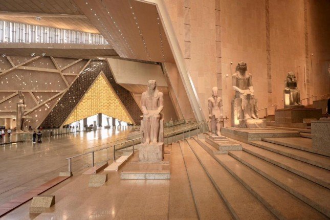 افتتاح المتحف المصري الكبير يحقق عوائد اقتصادية ضخمة ويعيد تشكيل الخريطة السياحية في مصر افتتاح المتحف المصري الكبير يحقق عوائد اقتصادية ضخمة ويعيد تشكيل الخريطة السياحية في مصر