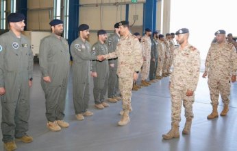 رئيس الأركان العامة للجيش الكويتي يقوم بزيارة قاعدة سالم الصباح الجوية