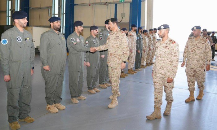 رئيس الأركان العامة للجيش الكويتي يقوم بزيارة قاعدة سالم الصباح الجوية رئيس الأركان العامة للجيش الكويتي يقوم بزيارة قاعدة سالم الصباح الجوية