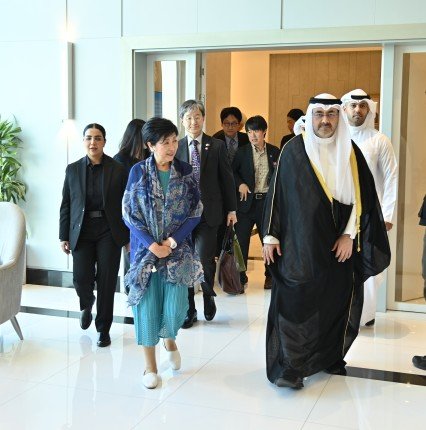 حاكمة طوكيو تغادر بعد زيارتها إلى الكويت حاكمة طوكيو تغادر بعد زيارتها إلى الكويت