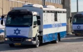 بدء إطلاق سراح 1716 أسيرا فلسطينيا من سجن عوفر لنقلهم إلى غزة