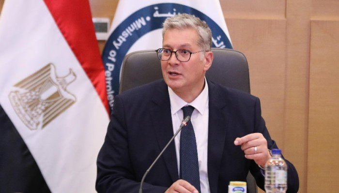 وزير البترول يهنئ وزير العمل بإعادة انتخاب مصر رئيسًا لمنظمة العمل العربية وزير البترول يهنئ وزير العمل بإعادة انتخاب مصر رئيسًا لمنظمة العمل العربية