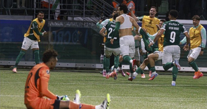 ريمونتادا تاريخية تقود بالميراس إلى نهائي كوبا ليبرتادوريس ريمونتادا تاريخية تقود بالميراس إلى نهائي كوبا ليبرتادوريس