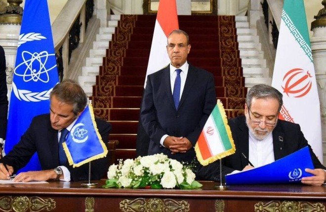 إيران تعلن انهيار اتفاق القاهرة مع الوكالة الدولية للطاقة الذرية بعد إعادة فرض العقوبات إيران تعلن انهيار اتفاق القاهرة مع الوكالة الدولية للطاقة الذرية بعد إعادة فرض العقوبات