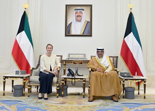 ولي عهد الكويت يستقبل الممثل الأعلى للاتحاد الأوروبي للشؤون الخارجية والسياسية والأمنية ولي عهد الكويت يستقبل الممثل الأعلى للاتحاد الأوروبي للشؤون الخارجية والسياسية والأمنية