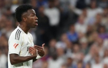 بعد اعتراضه على استبداله.. هكذا اعتذر فينيسيوس لجمهور فريقه