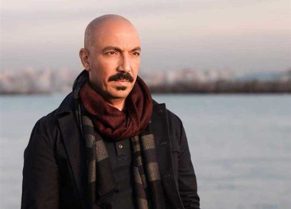 طارق لطفي يعلن بدء تصوير فيلم هاملت طارق لطفي يعلن بدء تصوير فيلم هاملت