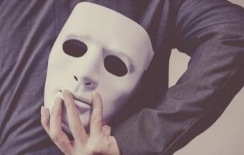 لف وارجع تاني: مئات الوجوه وراء الابتسامة - هل نعرف كيف نفرق بين الصادق والمنافق؟