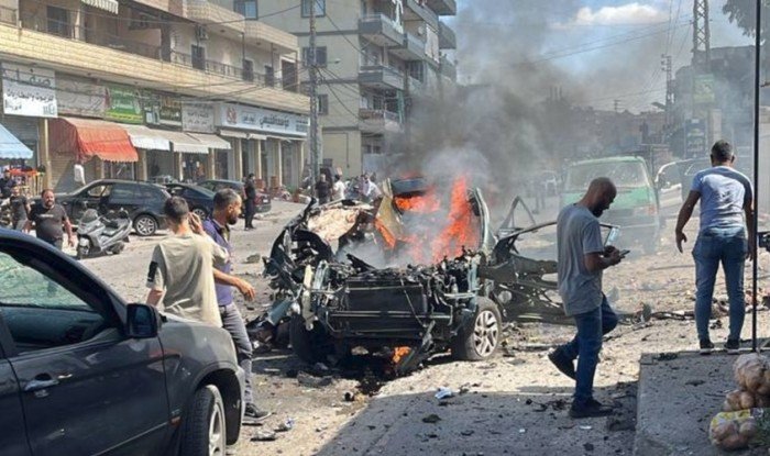 مقتل شخصين وإصابة آخر في غارة إسرائيلية جديدة على جنوب لبنان مقتل شخصين وإصابة آخر في غارة إسرائيلية جديدة على جنوب لبنان