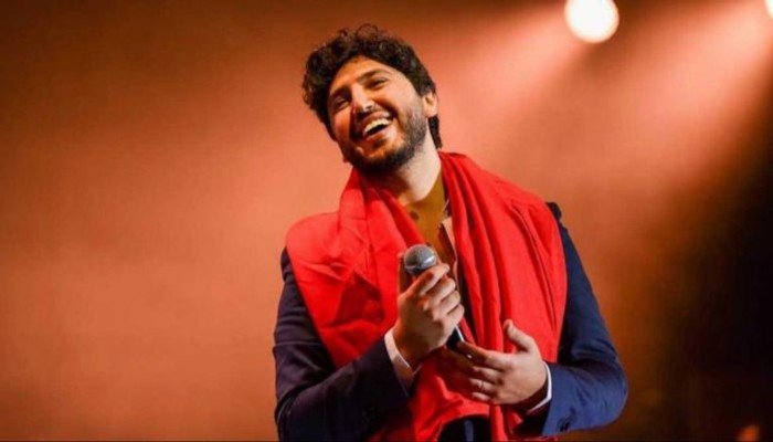 قرار مفاجئ للفنان محمد فضل شاكر بعد أزمة والده.. ما القصة؟ قرار مفاجئ للفنان محمد فضل شاكر بعد أزمة والده.. ما القصة؟