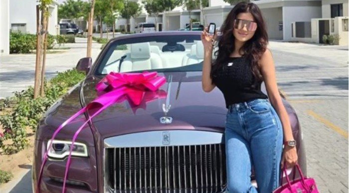 محمد سامى يهدى زوجته مي عمر سيارة فارهة في عيد ميلادها (صور) محمد سامى يهدى زوجته مي عمر سيارة فارهة في عيد ميلادها (صور)