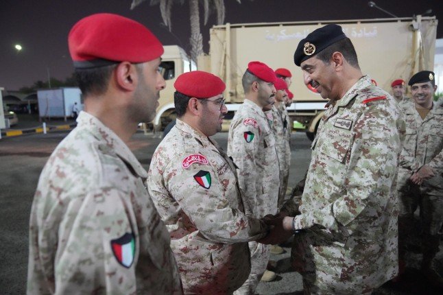 رئيس الأركان العامة يشهد تمرينًا ميدانيًا خلال زيارته لقيادة الشرطة العسكرية رئيس الأركان العامة يشهد تمرينًا ميدانيًا خلال زيارته لقيادة الشرطة العسكرية