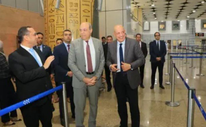 وزير الطيران المدني: افتتاح المتحف المصري الكبير يُمثل لحظة فارقة في سجل الحضارة المصرية العريقة وزير الطيران المدني: افتتاح المتحف المصري الكبير يُمثل لحظة فارقة في سجل الحضارة المصرية العريقة