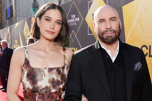 النجم العالمي جون ترافولتا يعود إلى السينما في مغامرة بحرية تجمعه بابنته إيلا.. ما القصة؟ النجم العالمي جون ترافولتا يعود إلى السينما في مغامرة بحرية تجمعه بابنته إيلا.. ما القصة؟