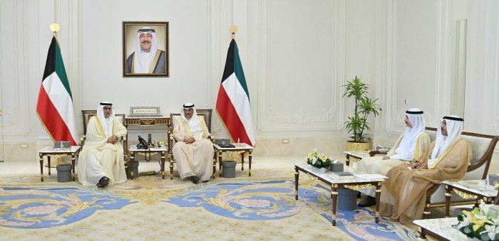 ولي العهد الكويتي يتسلم دعوة لحضور القمة العالمية للحكومات 2026 في دبي ولي العهد الكويتي يتسلم دعوة لحضور القمة العالمية للحكومات 2026 في دبي