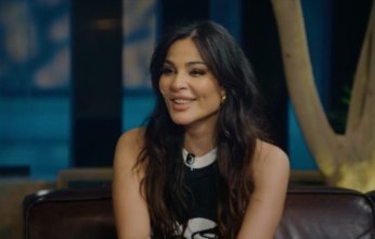 النجمة اللبنانية نادين نجيم تتعرض لإصابة مؤلمة خلال حضورها مباراة الـNBA في أبوظبي