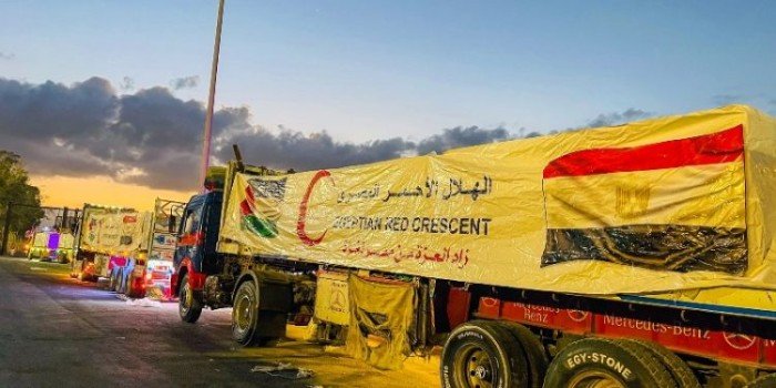 الهلال الأحمر فى غزة يدعو إلى الضغط لدخول المساعدات الإنسانية الهلال الأحمر فى غزة يدعو إلى الضغط لدخول المساعدات الإنسانية