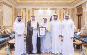 أمير الكويت يستقبل وزير الصحة والفريق الطبي الذي حقق رقما قياسيا جديدا بموسوعة "غينيس" للأرقام القياسية