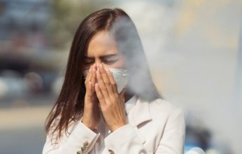 دراسة حديثة تدق ناقوس الخطر: جسيمات تلوث الهواء تصل إلى القلب والدماغ عبر الدم